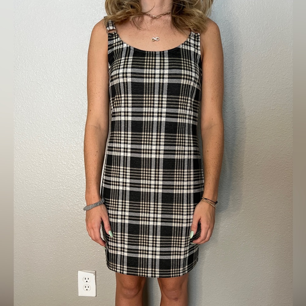 Plaid mini dress// size M